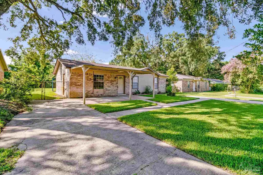 3065 Woodbury Cir, Cantonment, FL 32533 - #3