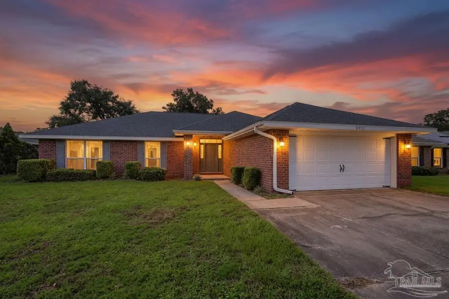 6952 Hardwood Ct, Milton, FL 32583 - #2