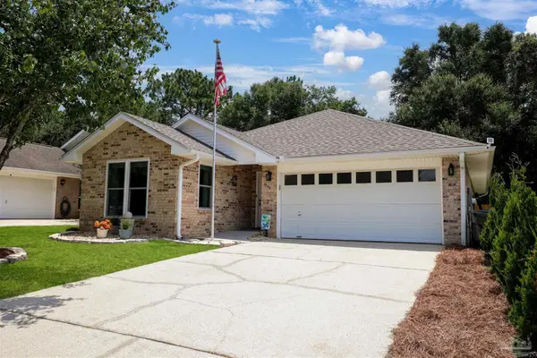 1252 Greystone Ln, Pensacola, FL 32514