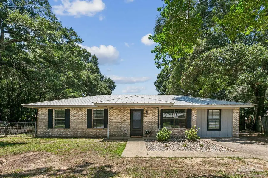 5389 Camille Gardens Cir, Milton, FL 32570 - #2