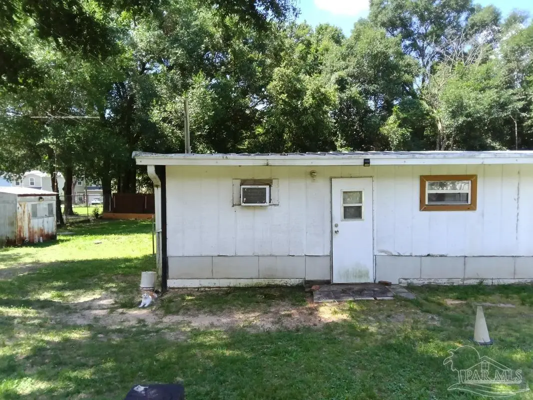 6329 Simpson Dr, Milton, FL 32570 - #1