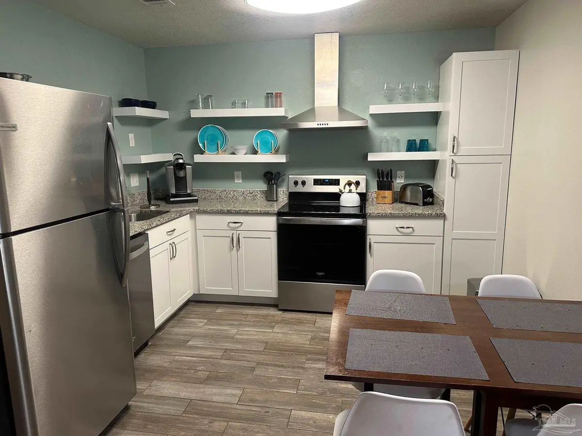 3208 Redwood Ln, Gulf Breeze, FL 32563 - #1