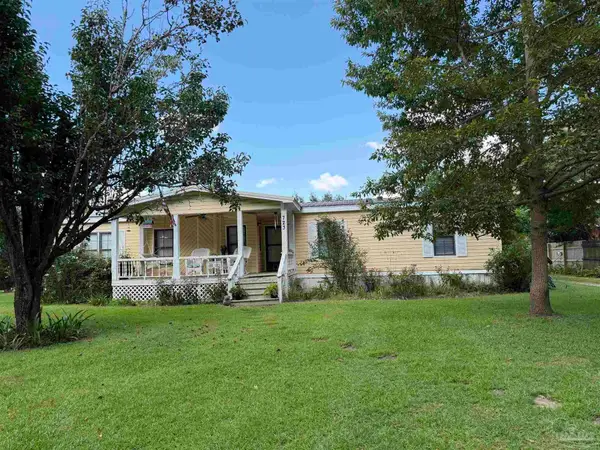 723 Pineville Rd, Atmore, AL 36502