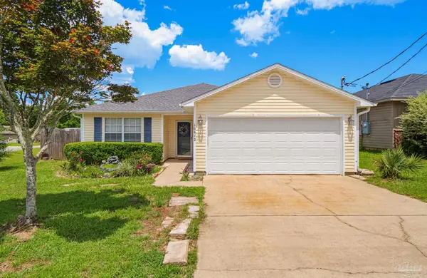 10672 Senegal Dr, Pensacola, FL 32534