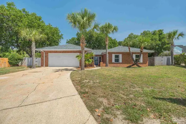 701 Southern Ct, Gulf Breeze, FL 32561