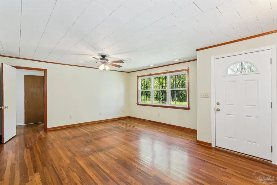 7621 Lodge Dr, Century, FL 32535 - #2
