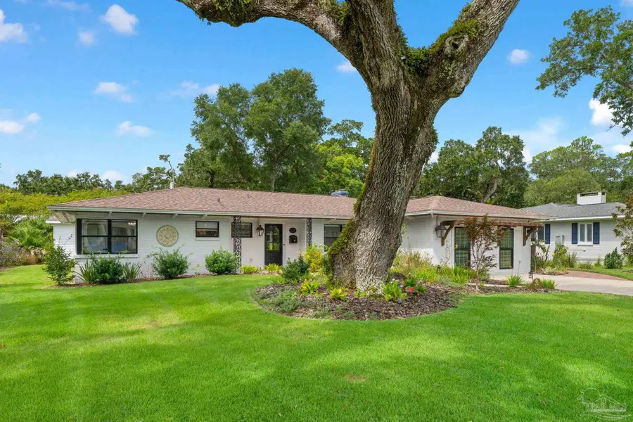 17 Lakeside Dr, Pensacola, FL 32507 - #2