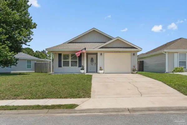 1974 Crosscreek Cir, Gulf Breeze, FL 32563