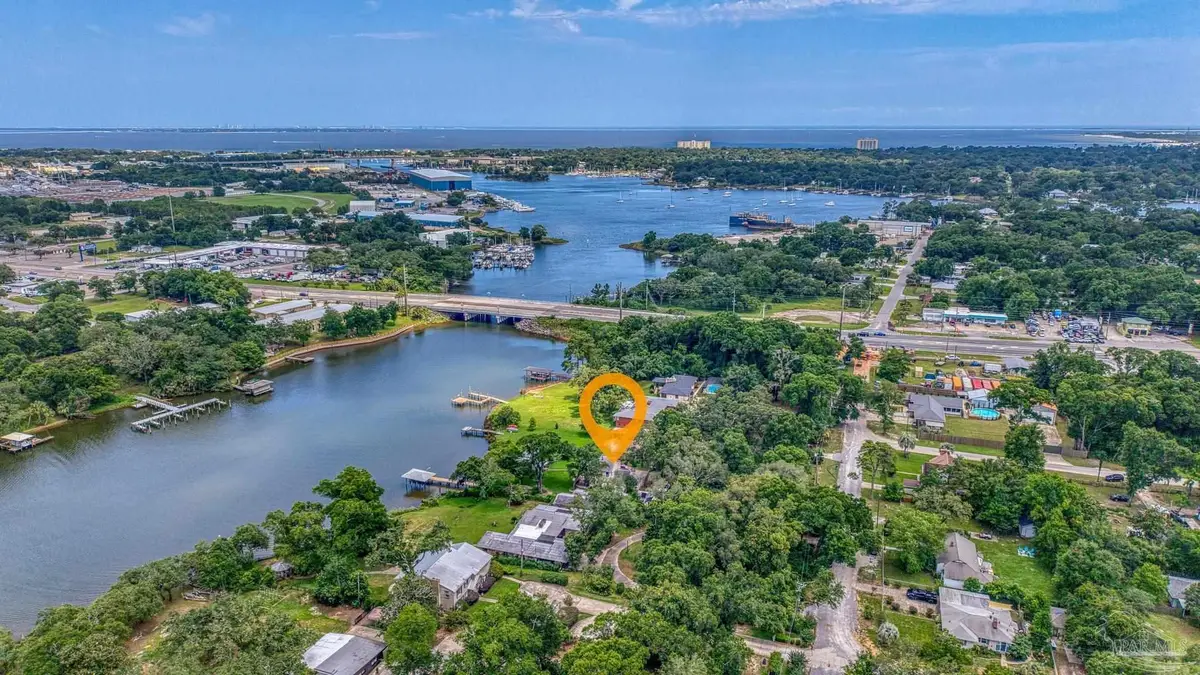 208 Pinewood Ln, Pensacola, FL 32507 - #1