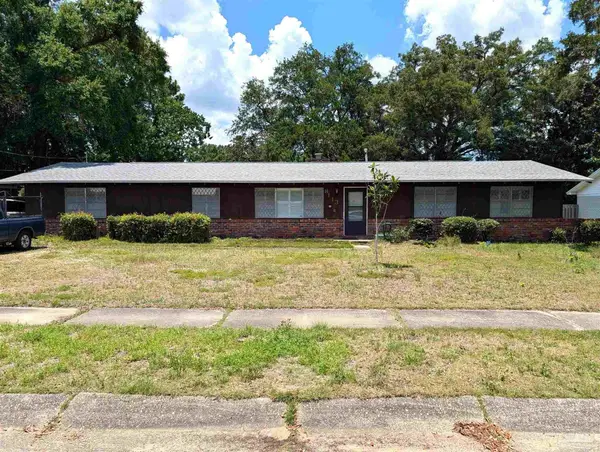 8113 Monticello Dr, Pensacola, FL 32514