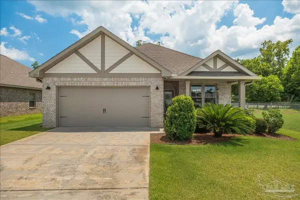 6510 Covington Cir, Pensacola, FL 32526