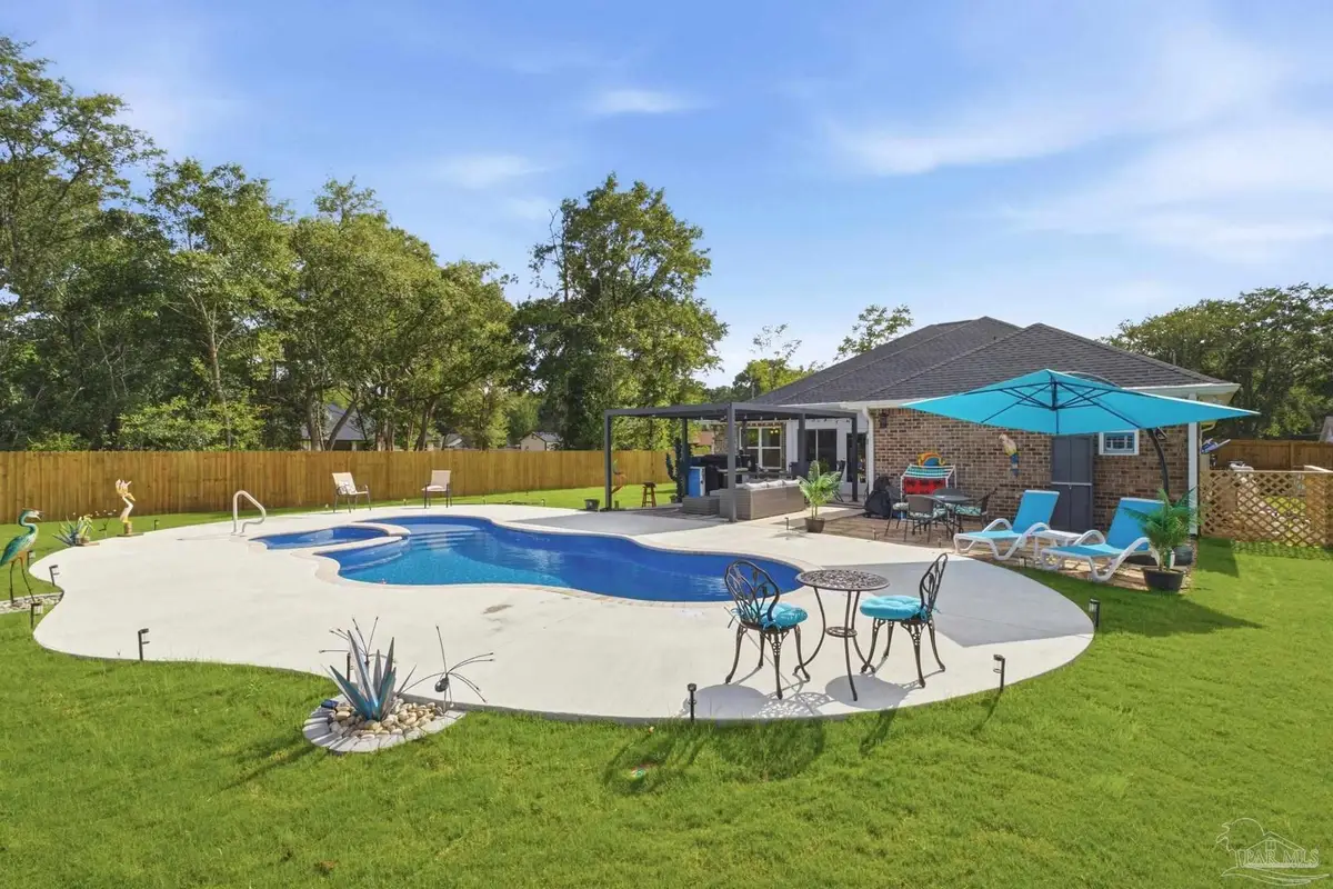 6552 Martin Rd, Milton, FL 32570 - #1