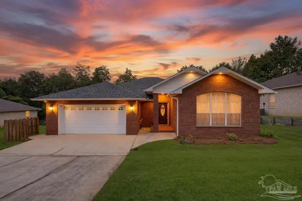 1593 Hunters Creek Cir, Cantonment, FL 32533