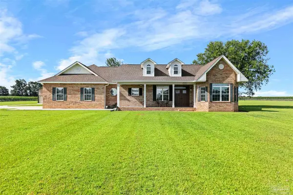 4131 Gobbler Rd, Walnut Hill, FL 32535