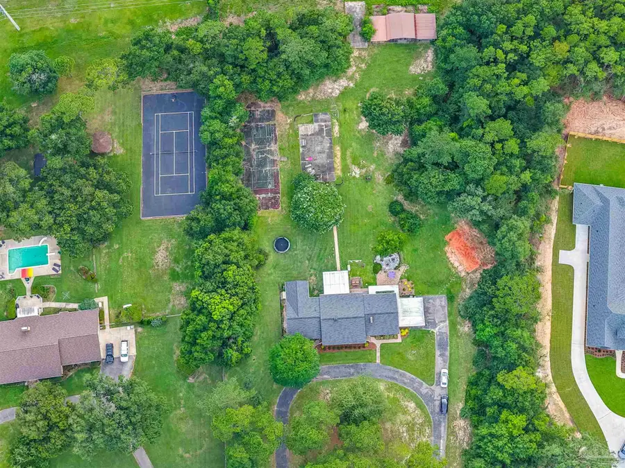 2379 Risen Dr, Cantonment, FL 32533 - #3