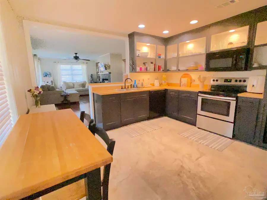 828 Gordon Ave, Pensacola, FL 32507 - #2