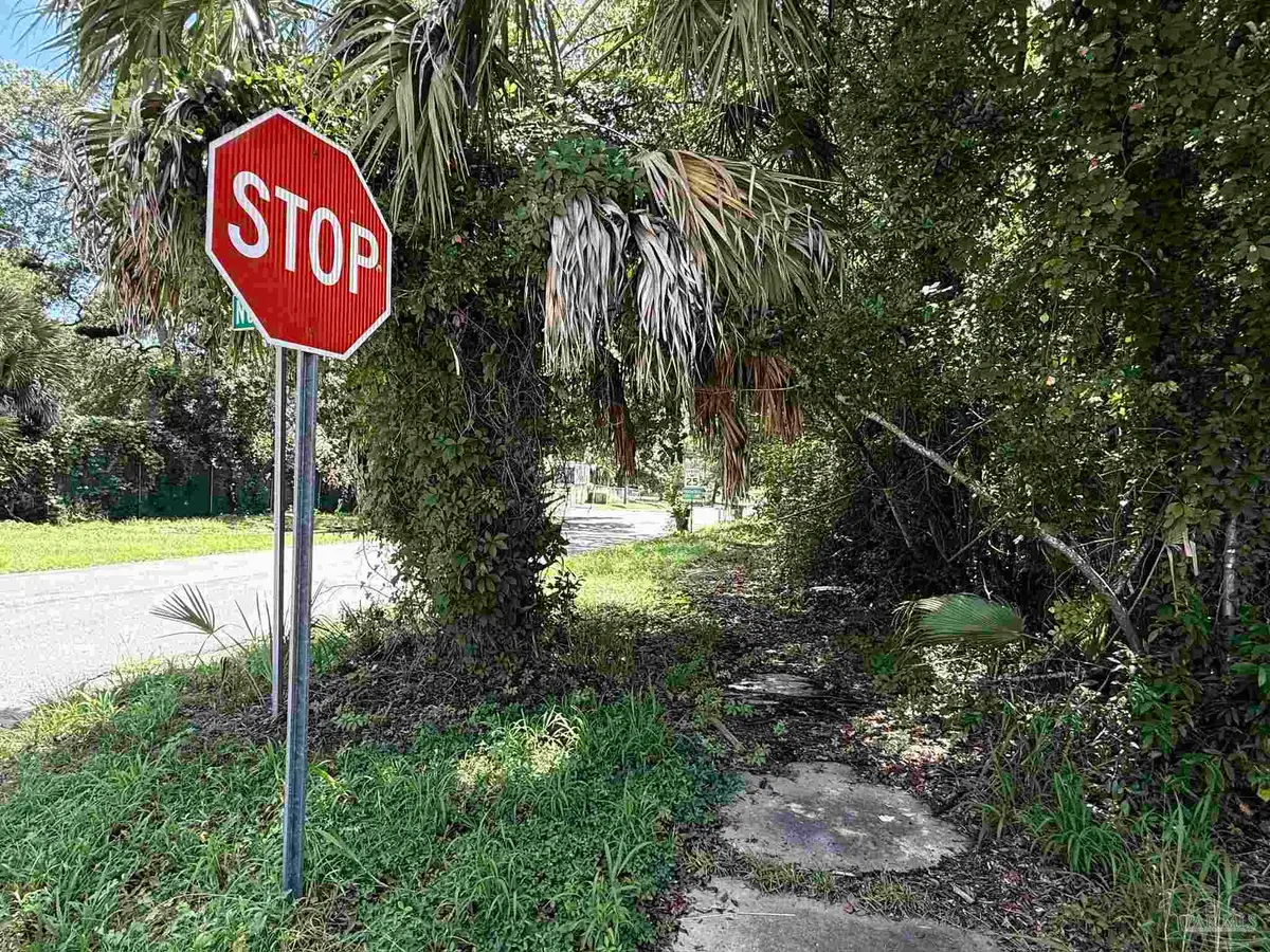 1420 N H St, Pensacola, FL 32501 - #1