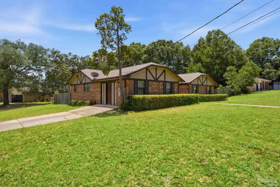 6230 Starhill Dr, Milton, FL 32570 - #3