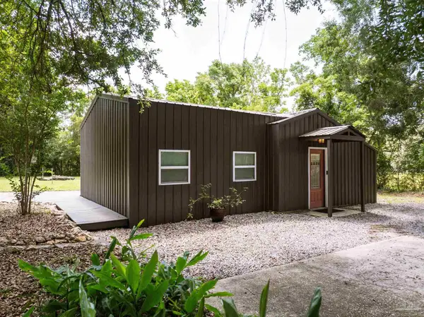 7752 Chellie Rd, Pensacola, FL 32526