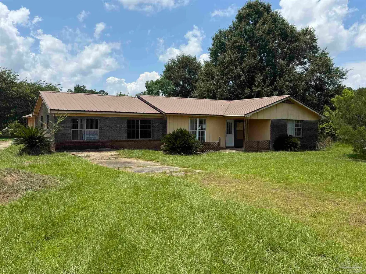 442 Robinson St, Atmore, AL 36502 - #1