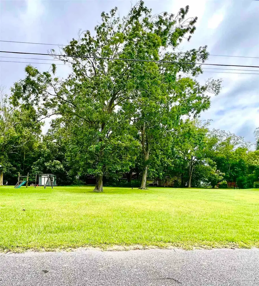 401 W 4th Ave, Foley, AL 36535 - #2