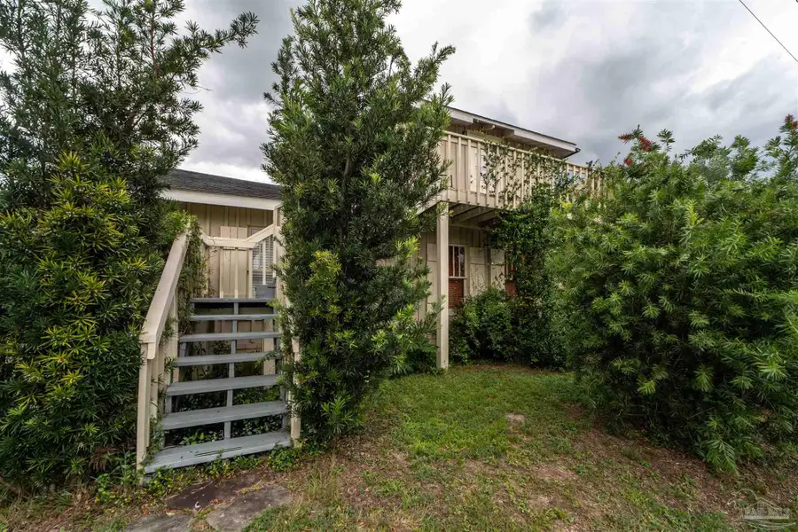 5200 Canal St, Milton, FL 32570 - #2