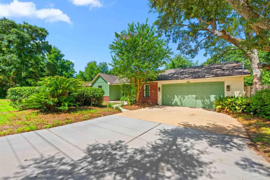 1643 Balogh Dr, Gulf Breeze, FL 32563 - #3