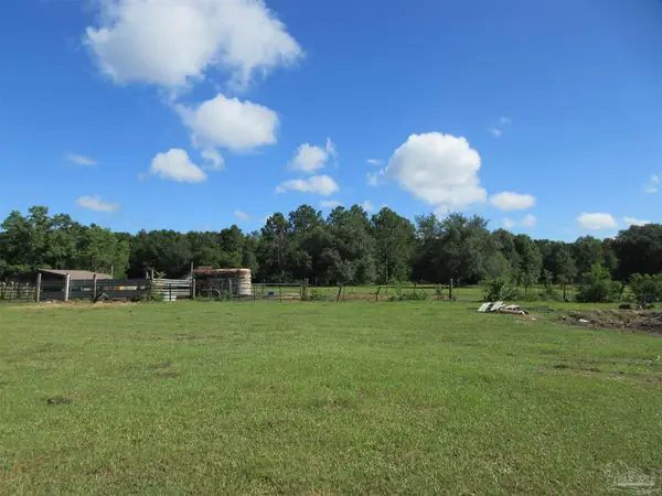 9456 a Hay Meadow Rd, Milton, FL 32583
