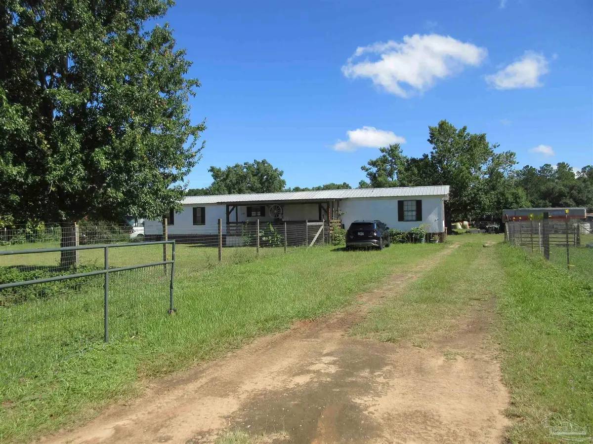 9465 Hay Meadow Rd, Milton, FL 32583 - #1