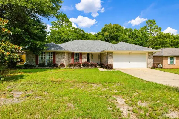 5938 Herlong Dr, Milton, FL 32570