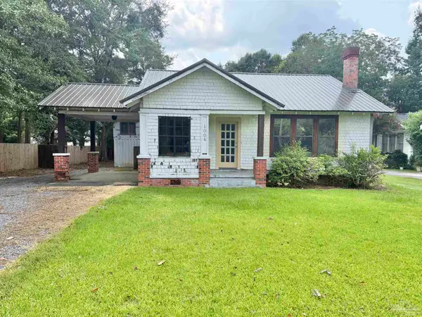 1004 S Pensacola Ave, Atmore, AL 36502