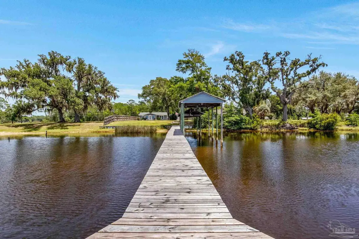7631 Petersen Pt Rd, Milton, FL 32583 - #1