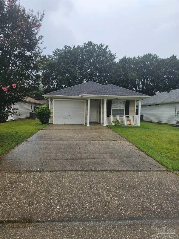 5926 Bilek Dr, Pensacola, FL 32526