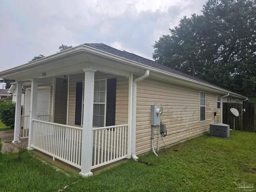 5926 Bilek Dr, Pensacola, FL 32526 - #2