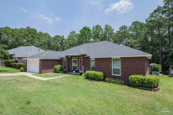 1804 Condor Dr, Cantonment, FL 32533