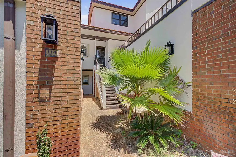 114 Baybridge Dr, Gulf Breeze, FL 32561 - #2