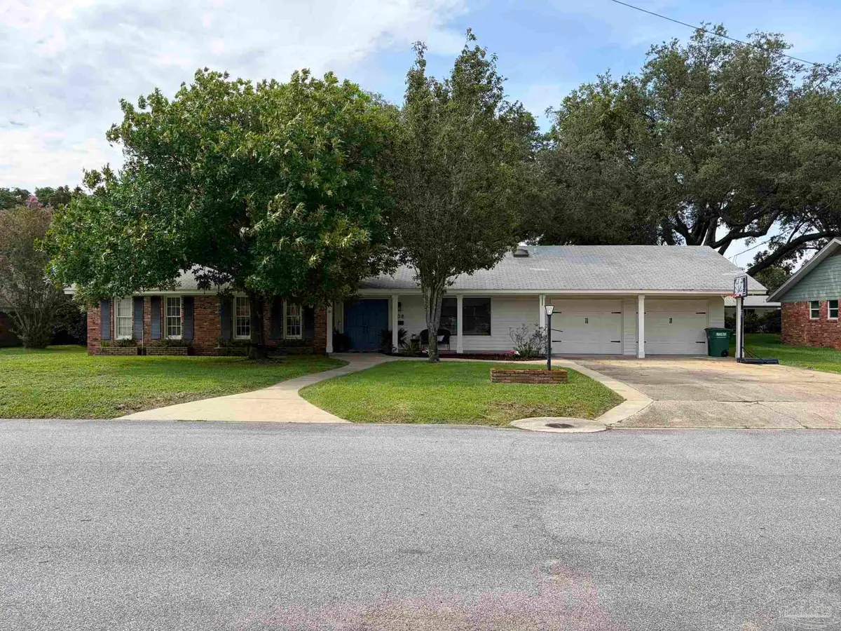 208 Hibiscus Ave, Gulf Breeze, FL 32561 - #1