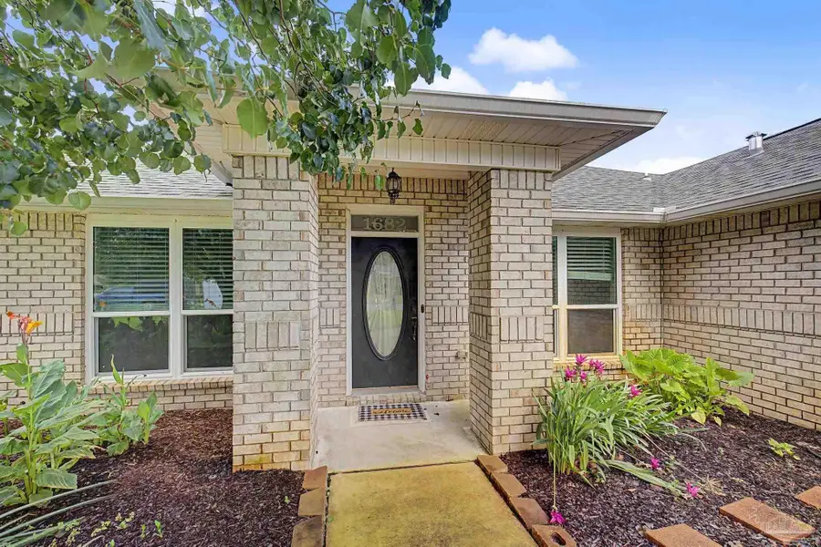 1682 Beachside Dr, Pensacola, FL 32506 - #3