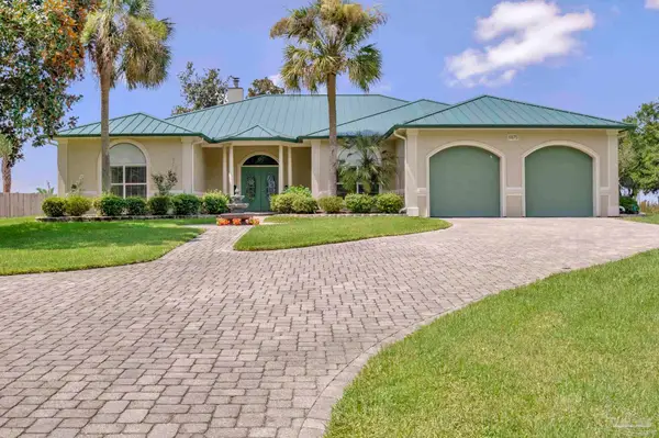 6875 Santa Clara Dr, Navarre, FL 32566
