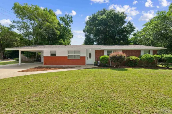 7220 Schwab Dr, Pensacola, FL 32504