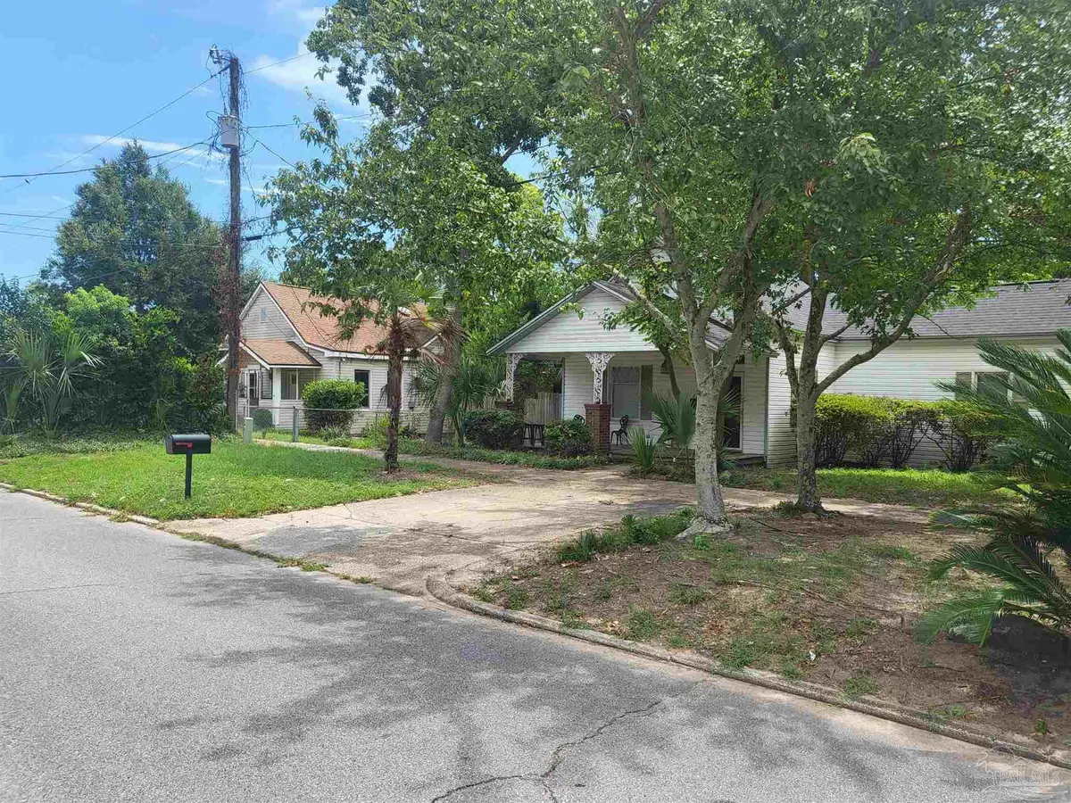 1301/1305 E La Rua St, Pensacola, FL 32501 - #1