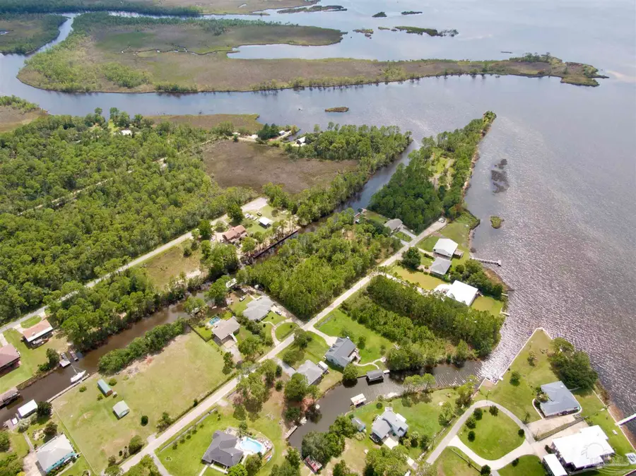 8025 Virginia Ln, Milton, FL 32583 - #3