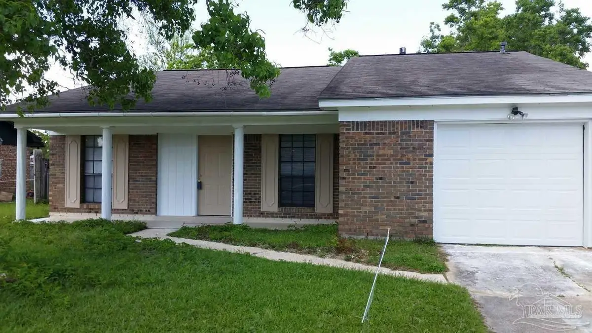 7106 Redondo Dr, Pensacola, FL 32526 - #1