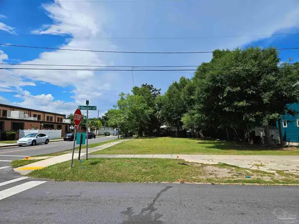 202 N G St, Pensacola, FL 32502
