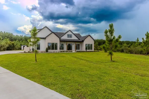 8687 Naturewalk Dr, Jay, FL 32565