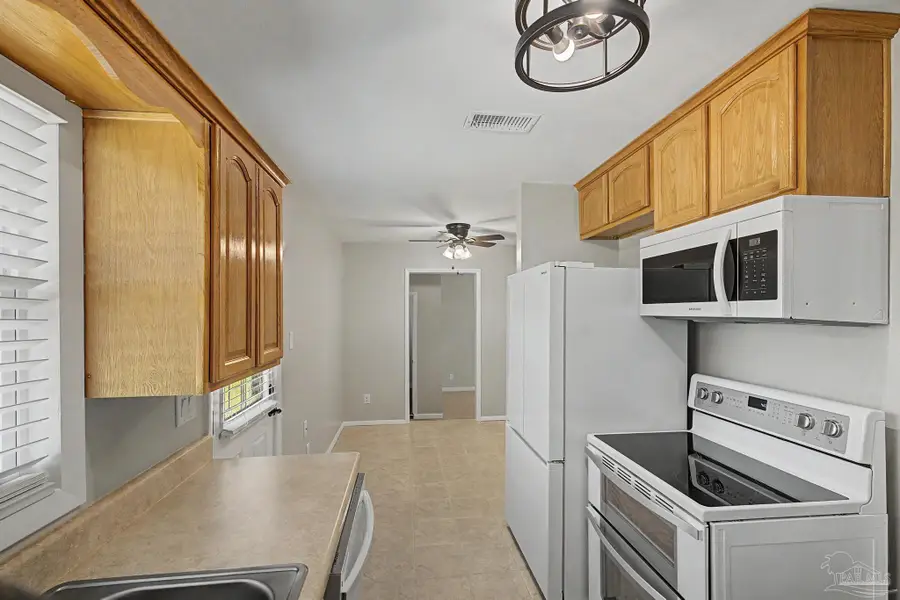217 NW Katherine Pl, Fort Walton Beach, FL 32548 - #3