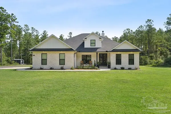 8992 Sage Forest Ln, Pace, FL 32571