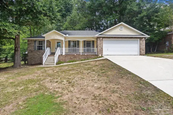 1060 Cobblestone Dr, Pensacola, FL 32514