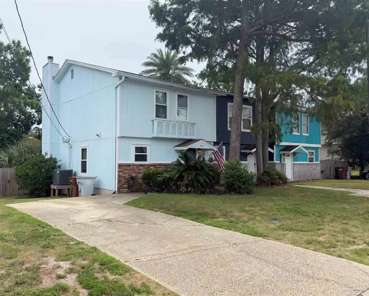 954 Coronado Dr, Gulf Breeze, FL 32563 - #1