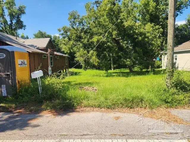 1400 W Jackson St, Pensacola, FL 32501 - #1